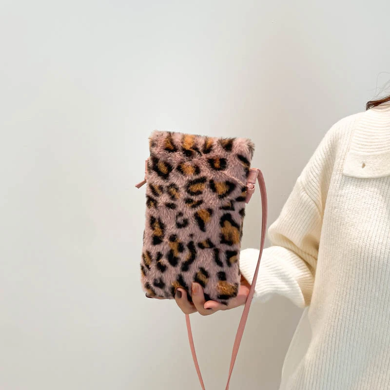 Mode Frauen Kuh Druck Mini Schulter Taschen Weibliche Winter Plüsch Unterarm Taschen Leopard Zebra Muster Flauschigen Tragetaschen Kleine Geldbörsen – Detail 14