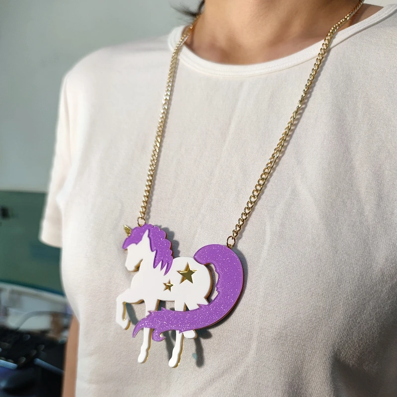 KUGUYS Acrylic Horse Pendant Necklaces Jewelry for Women Fashion Gold Color Chain Hyperbole Accessories