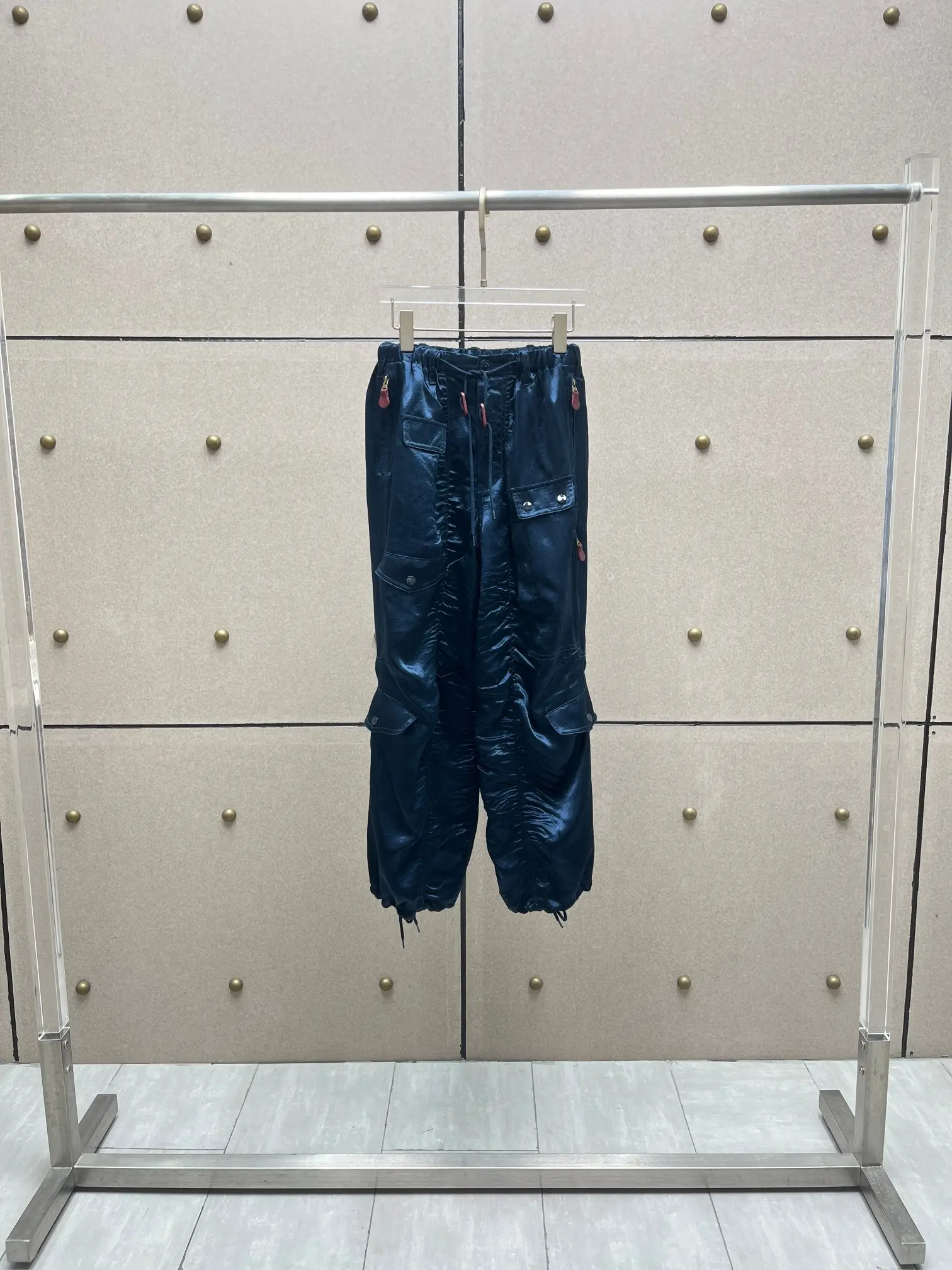 Pantaloni casual acetici multitasche cargo con taglio tridimensionale 2025 pantaloni dritti in vita con coulisse allentata primaverile ed estiva