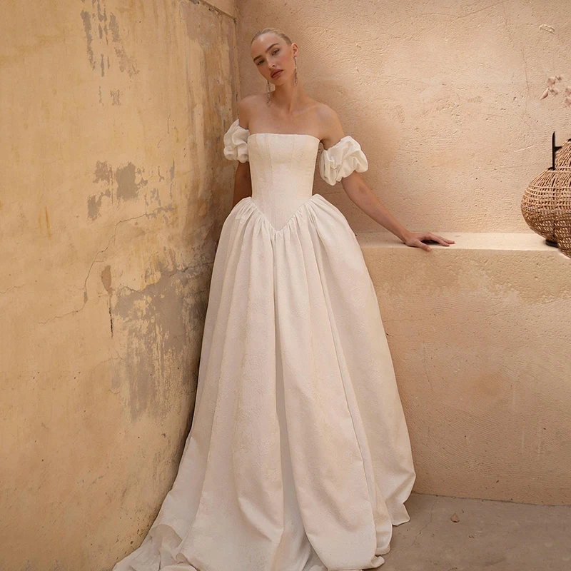 

Eightree Princess A-Line Wedding Dresses Strapless Lantern Sleeve Satin Bridal Dress Women Wedding Ball Prom Gowns Customized