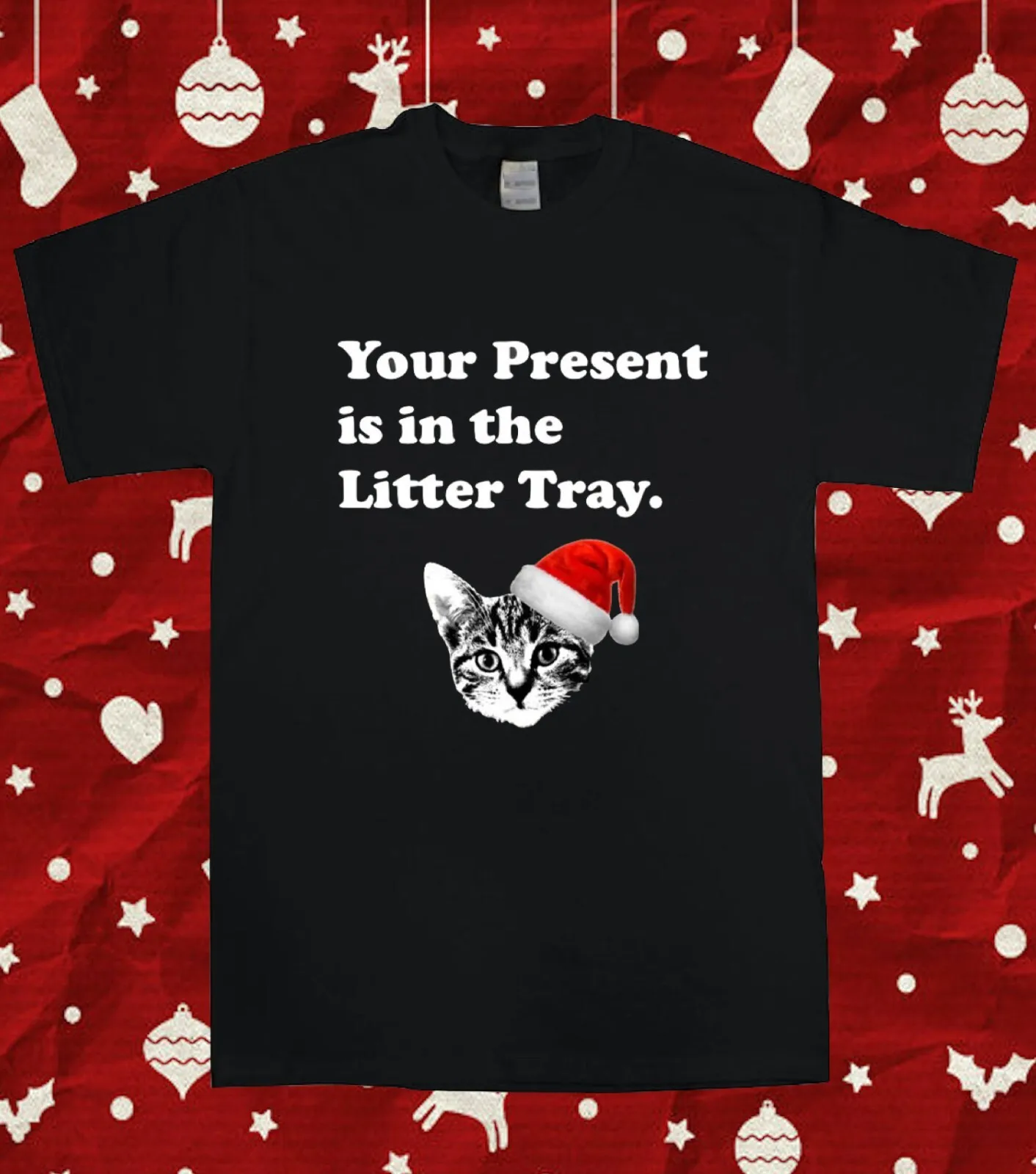 Funny Tabby Cat in a Santa Hat Litter Tray Unisex Christmas T-Shirt