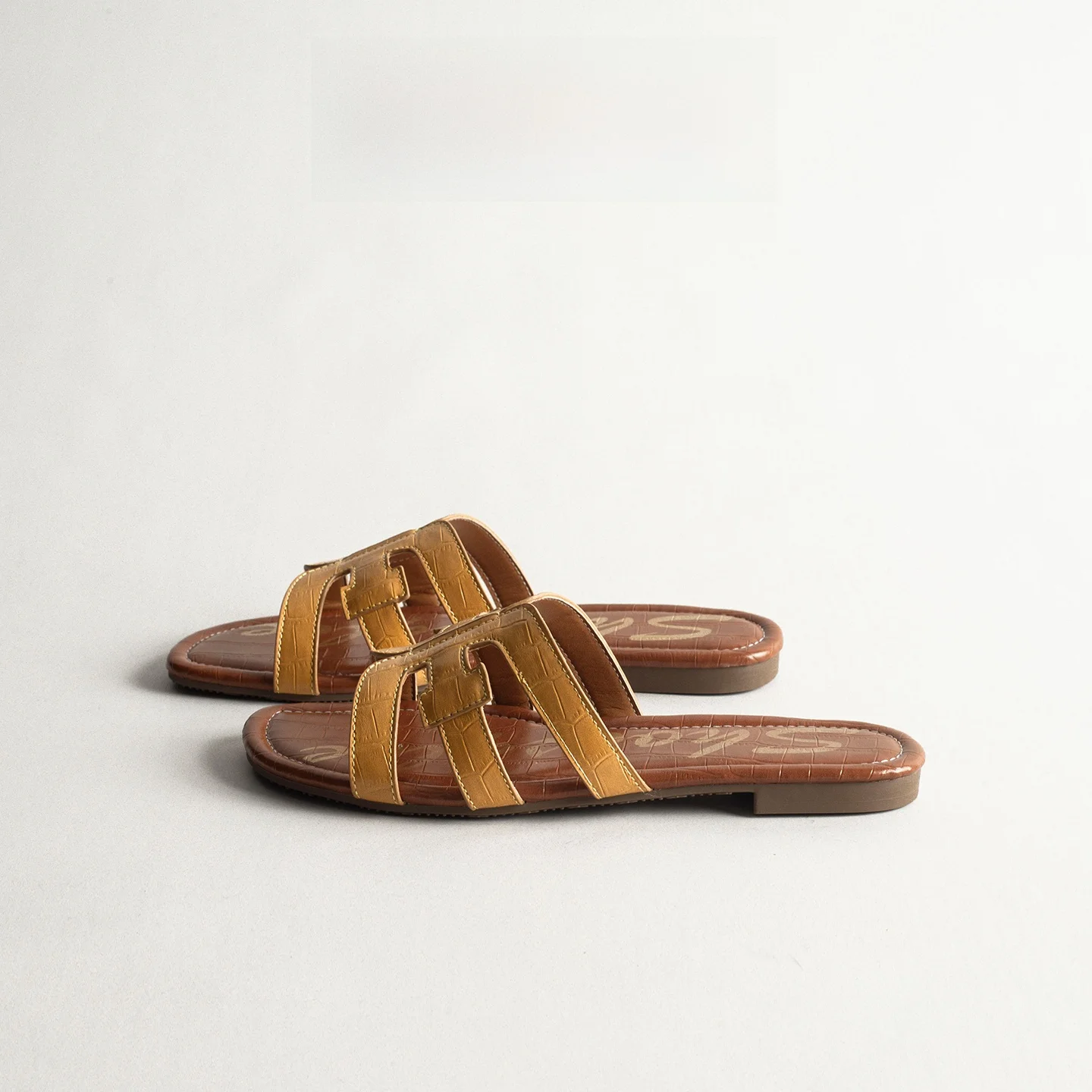 Genuine Leather Flat Bottom Sandals Women's Summer Outdoor Wear Flat Heel Open Toe Versatile Slip-On Cool Sandals