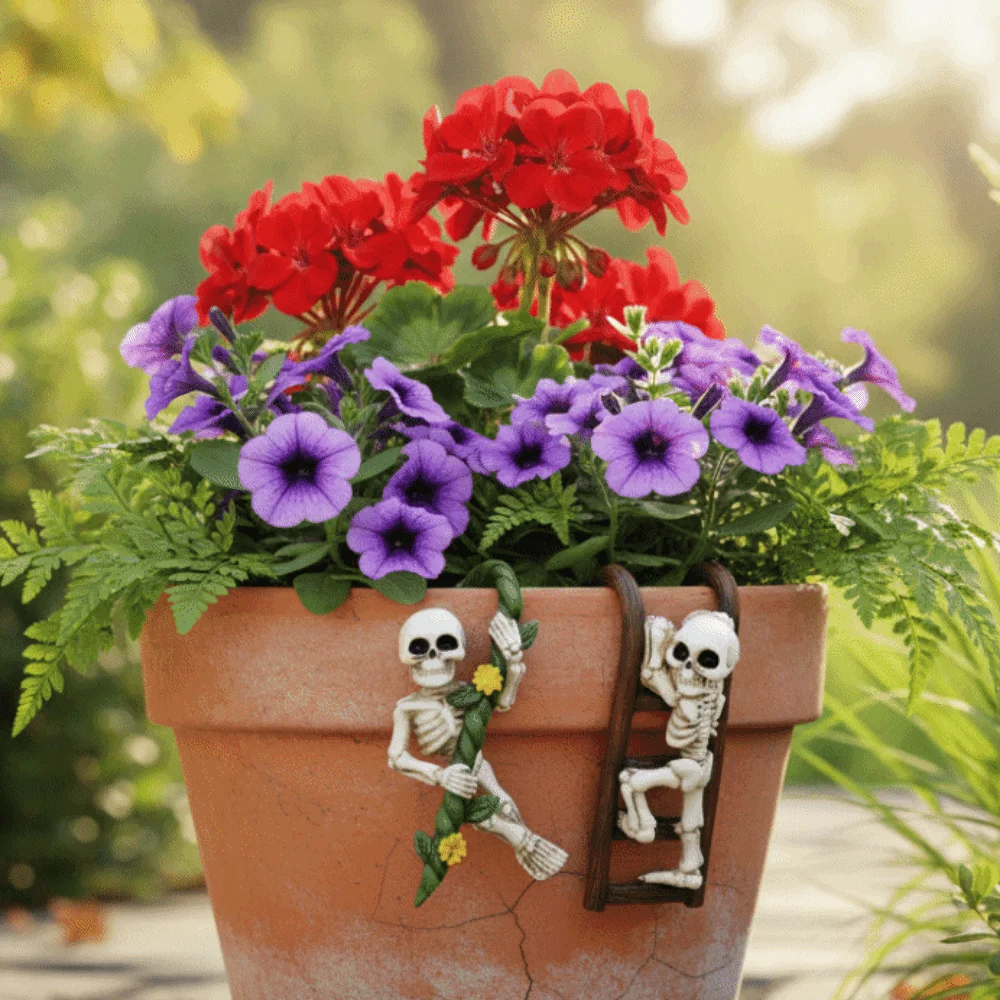 2PCS Resin Skeleton Pot Hugger Weatherproof Scary Ladder Skull Hanging Statue Miniature Ornaments Skeleton Figurine Garden Decor