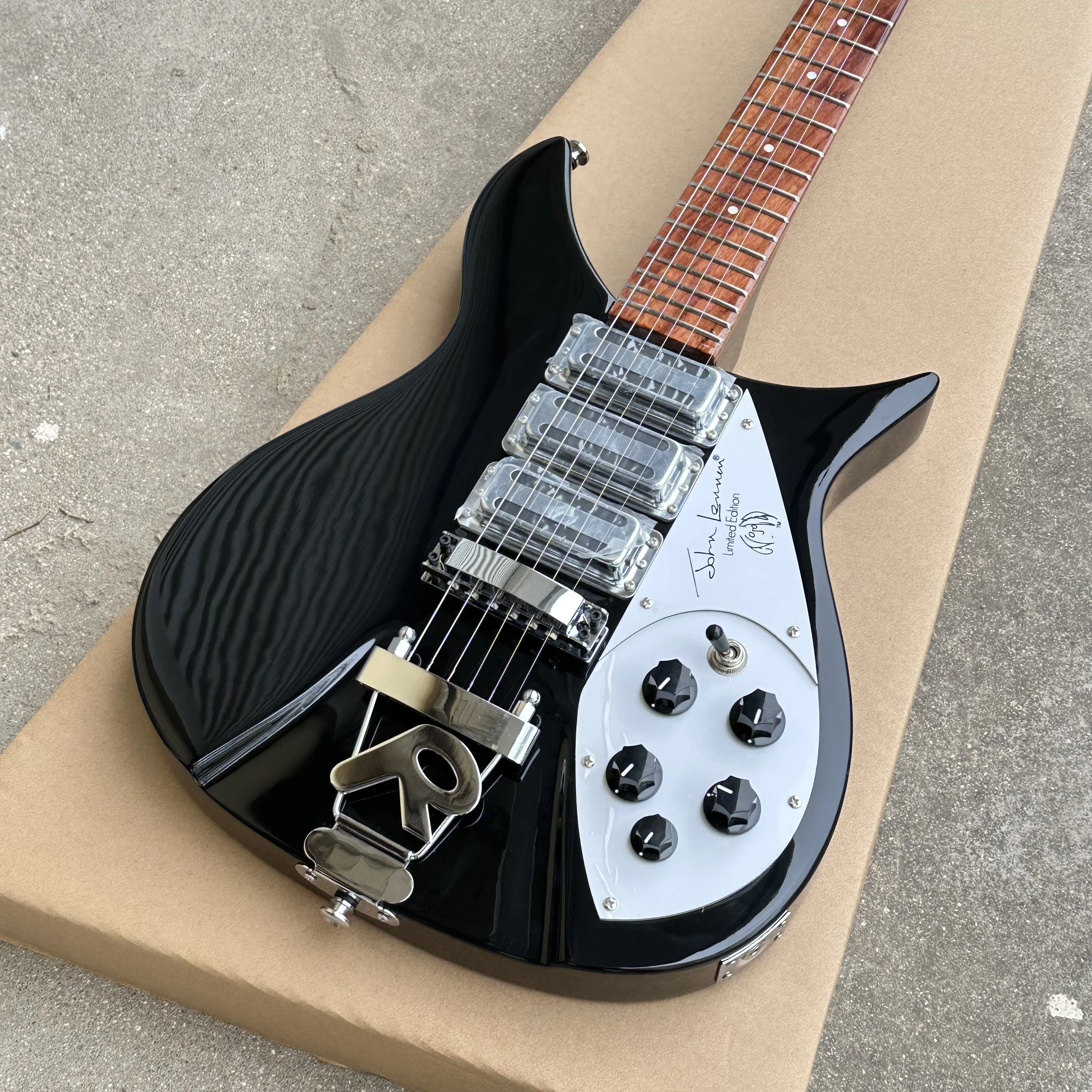 High Quality 325 Electric Guitar With R Tail Bridge 3 Pickups Black Color 20.75 