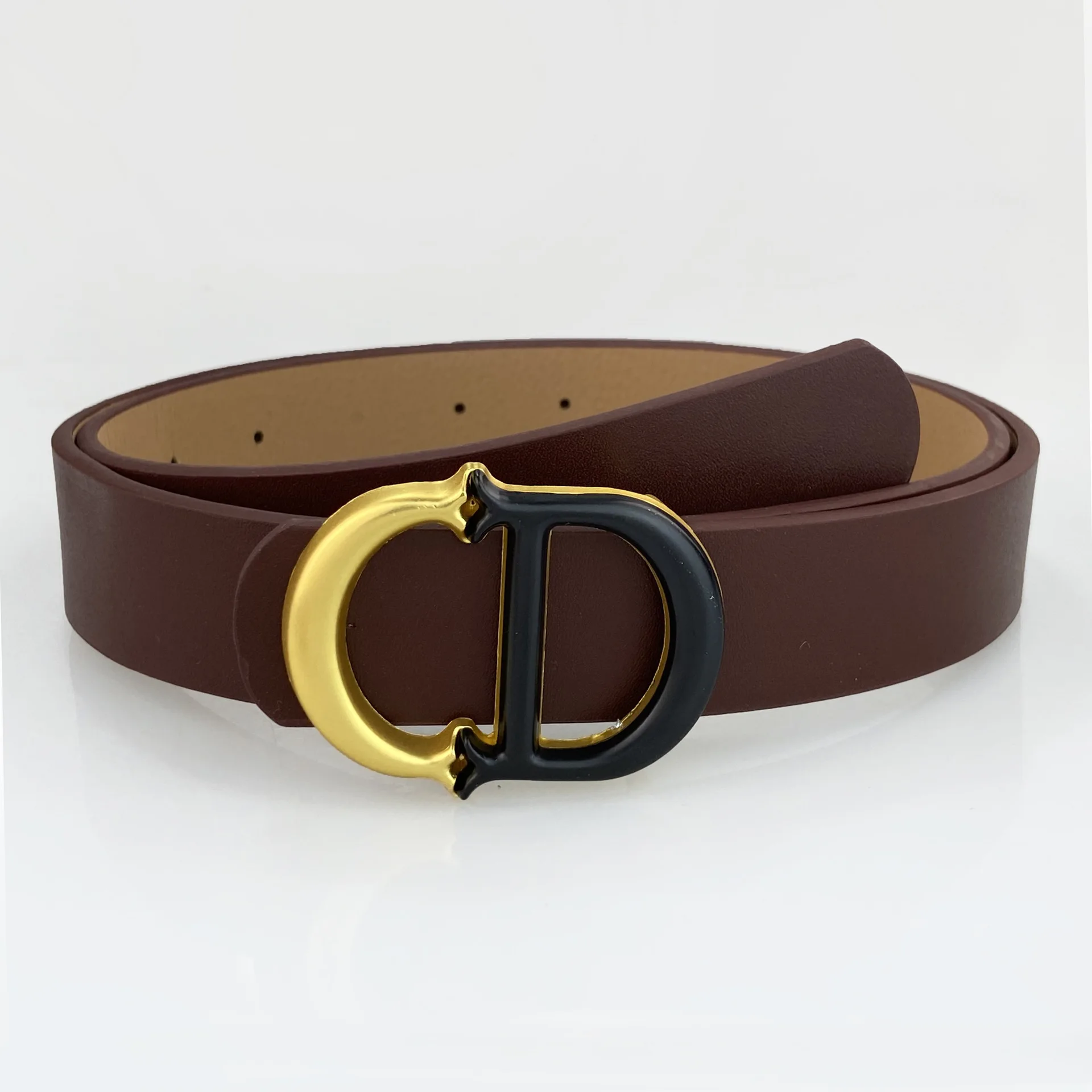 أحزمة جلدية عصرية للسيدات ذات جودة عالية بإبزيم ذهبي أفضل أحزمة جينز مناسبة للنساء