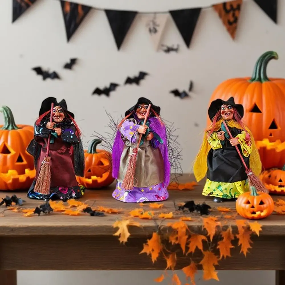 Regalo per bambini Statue di streghe con manico di scopa creativo Divertente retrò Halloween Strega Ornamento Artigianato di stoffa Figurine di streghe Disposizione della scena
