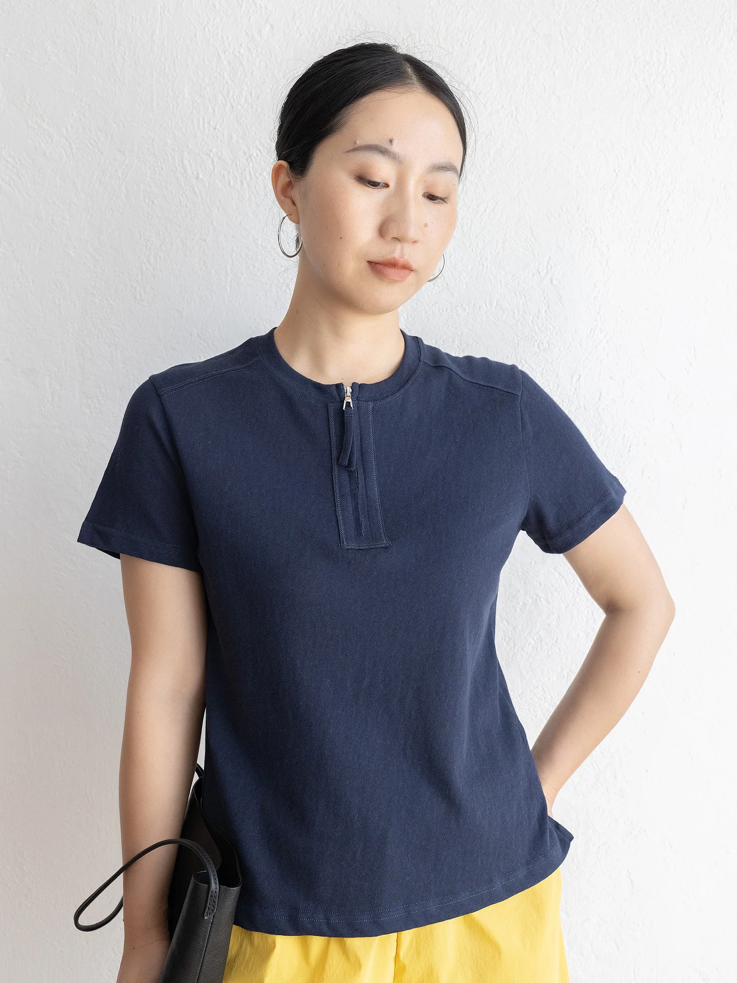 

JENUNIQUE Women's ort Sve T-irt Textured Raindrop Linen f Zipper Casual Summer Sweat-ng Slim Fit round Ne Top