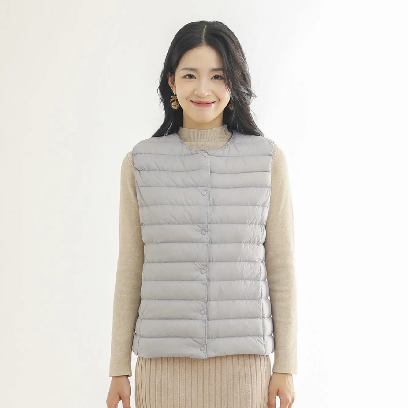 Women 90% White Duck Down Vest Soft Ultra Light Sleeveless Jacket Winter Portable Winter Warm Liner with Button