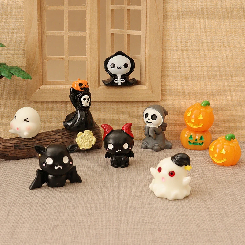 Halloween Pumpkin Ghost Skeleton Bat Witch Figurines Mini Resin Ornament Micro Landscape Decor Miniature Fairy Garden Decoration