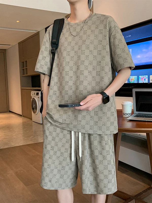 

Summer 2025 Men's Casual Loose Fit ort Sve T-irt Set Large Size plus Size Comfortable Faionable Youth Polyester Blend