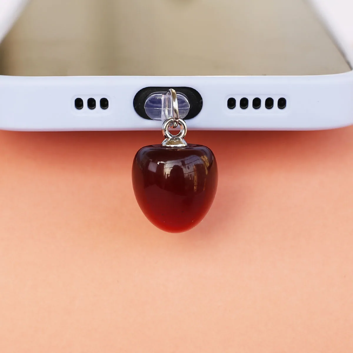 1 Stück 3D-Kirschpfirsich-Handy-Staubschutz-Anhänger, Zubehör-Dekoration für iPhone Typ-C-Anschluss, Staubabdeckung, niedlich, schön – Detail 6