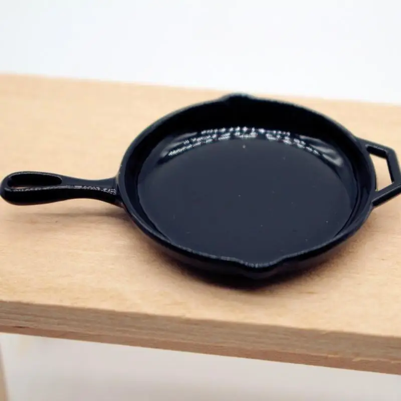 1Pc Dollhouse Miniature Alloy Frying Pan Model Mini Simulation Doll House Scene Decoration Ornament Toys Accessories
