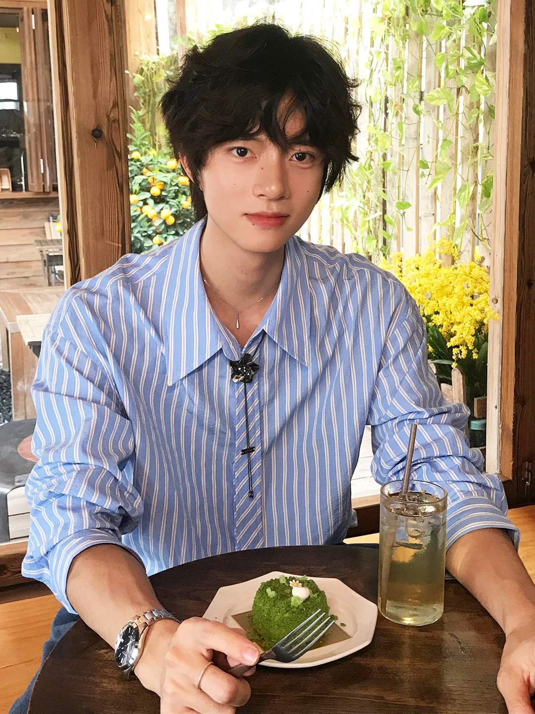 

Сине-белая полосатая мужская рубашка с длинным рукавом, повседневная, для ношения под одеждой, в японском молодежном стиле, многослойная, как верхняя одежда/куртка