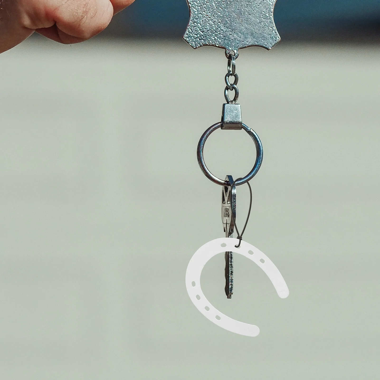 

4pcs Horseshoe Wall Decor Vintage Cast Iron Lucky Pendant Rustic Home Accent For Wedding Party Event Keepsake Ornament