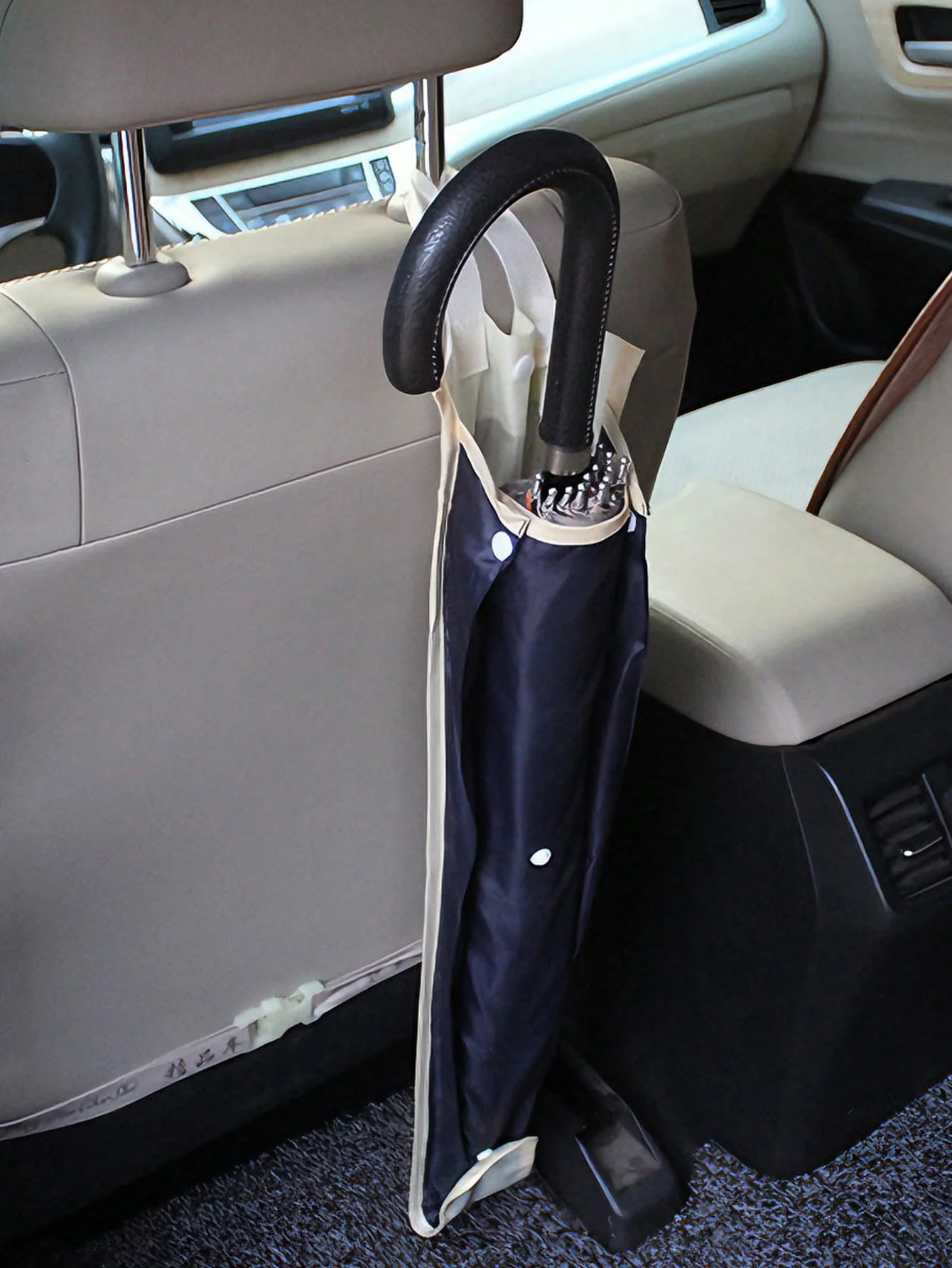 Universal Car Seat Back Umbrella Holder, Waterproof Nylon Bag, Hanging Design, Holds 3 Umbrellas, Foldable, Easy Install, Conven