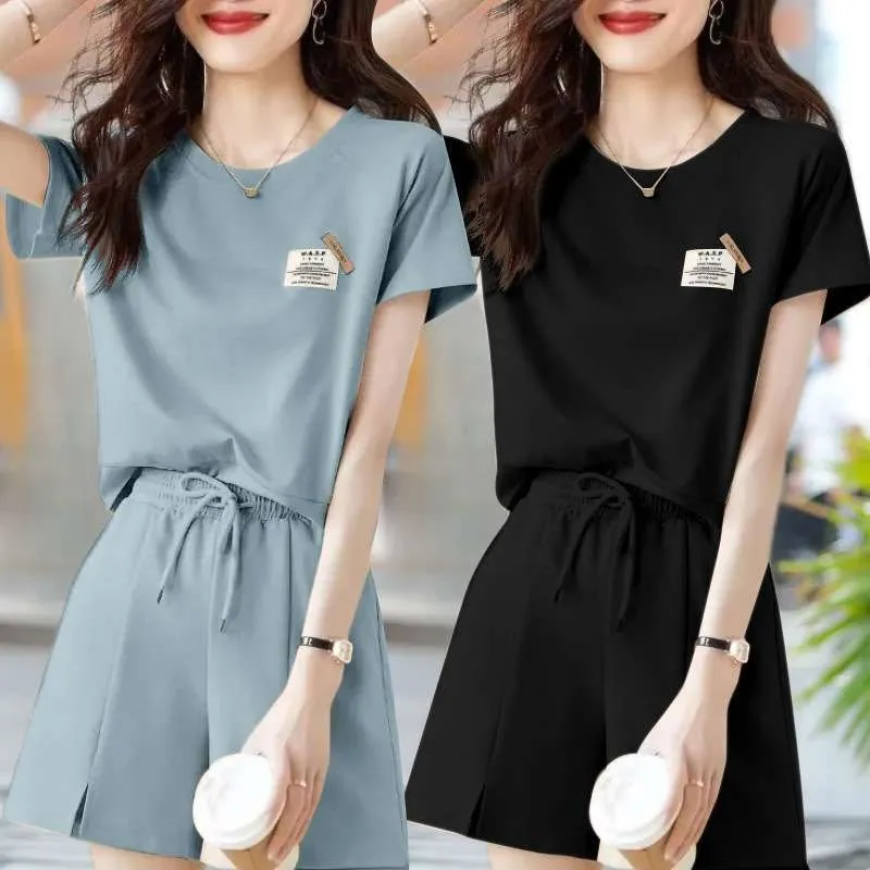 

Women's Casual Faion Summer orts Suit Chic Tee-Piece Set Small Size New Sle for Middle-Aged Women Winter Season