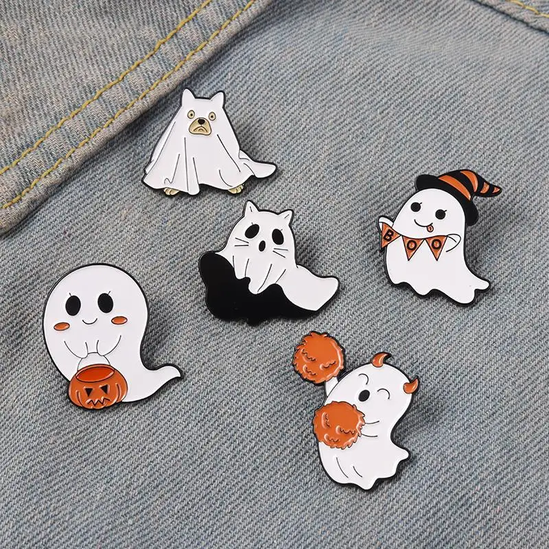Happy Halloween! Ghost Enamel Pins Creepy Cute Flying Ghost Brooches Boo Pumpkin Goth Badge Pinback Buttons Accessories