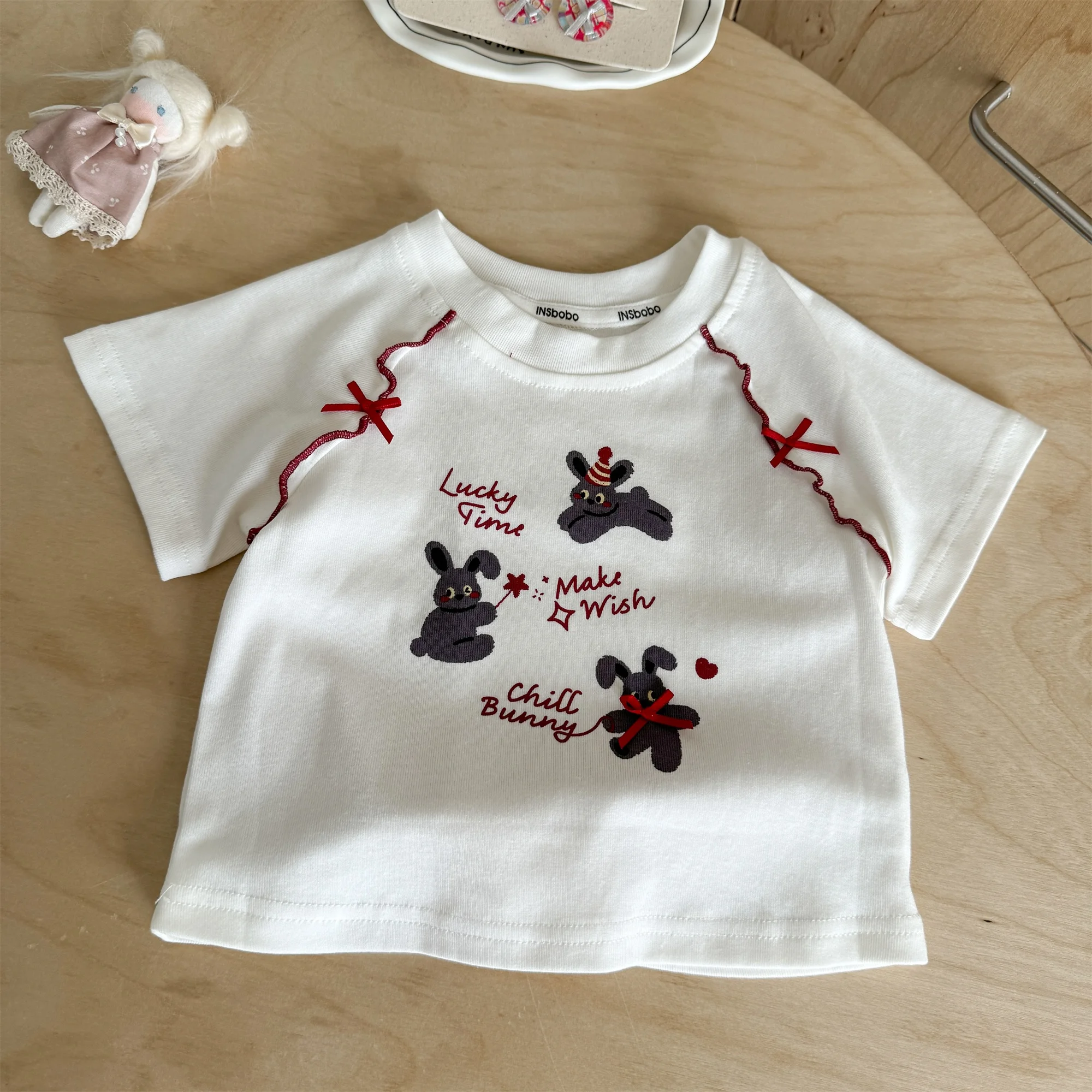 camiseta-infantil-de-manga-curta-branca-casual-moda-de-verao-para-meninas-top-de-algodao-com-gola-redonda