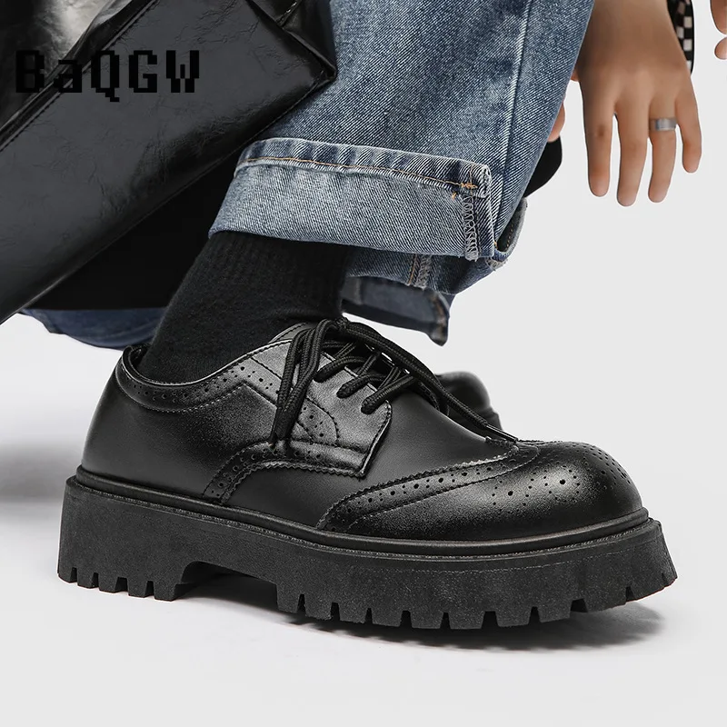 

Модные повседневные кроссовки в британском стиле с отражающими элементами, из лакированной кожи, с толстой подошвой и платформой, для мужчин и женщин, в уличном стиле