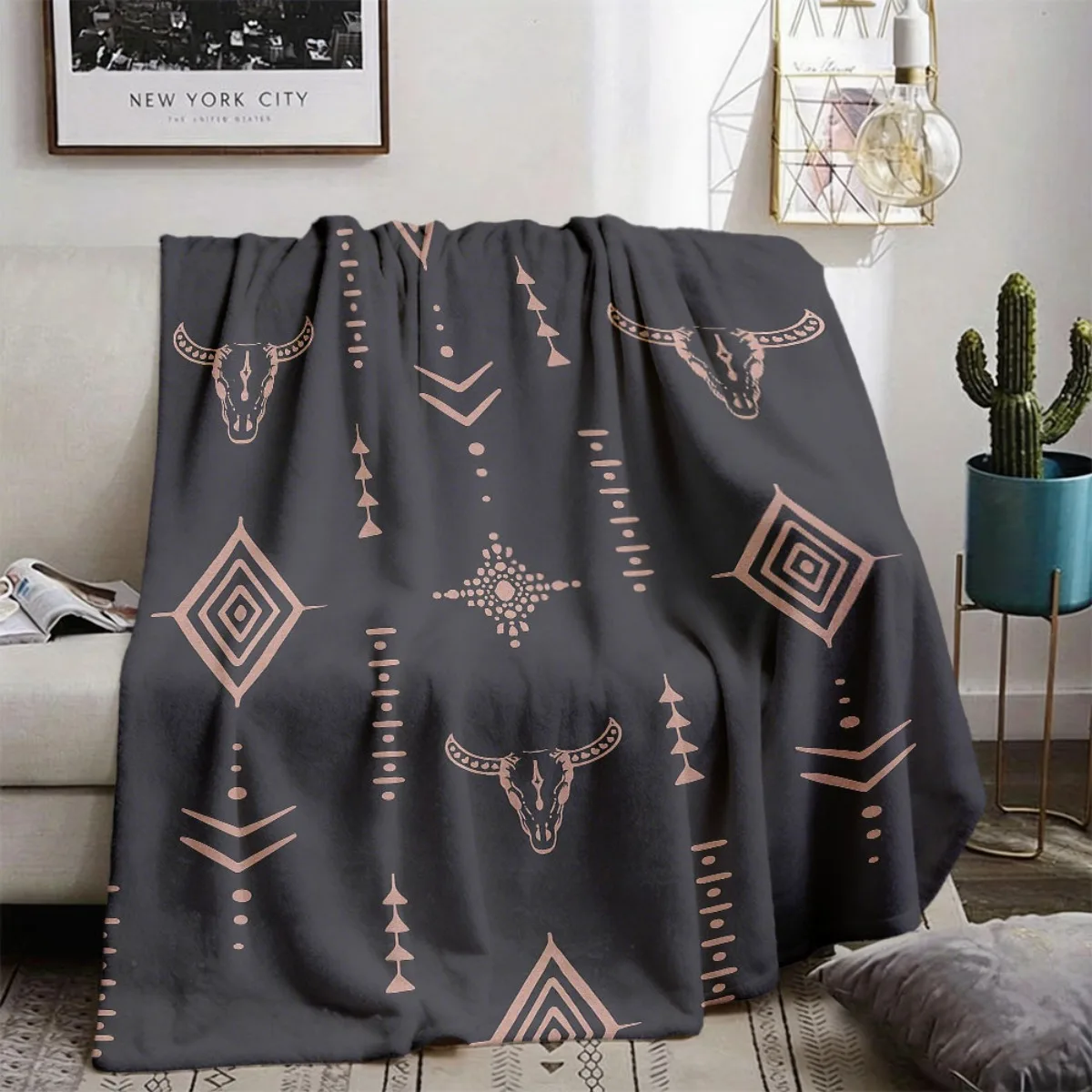 Western Cow Skull Tribal Flannel Throw Blanket, Boho Southwest Geometric Soft Blanket for Couch Bedroom Home Decor Gift Ideas