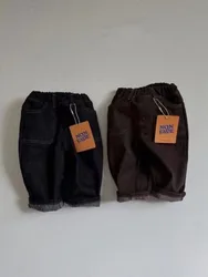 Calças jeans de perna reta sólida para bebê, moda menino, jeans versátil, calça casual solta infantil, nova, primavera