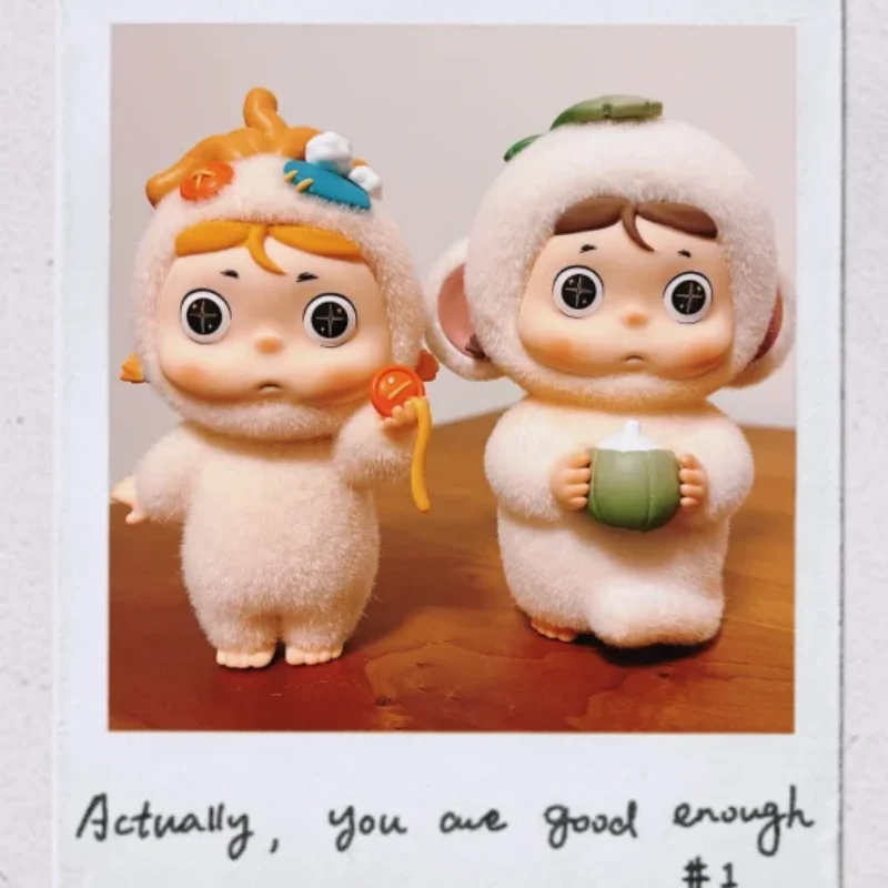 

New Hyeone Good Friend Costume Party Series Blind Box Kawaii Anime Figure Guess Bag Ornament Figurines Desktop Dolls Toys Girls