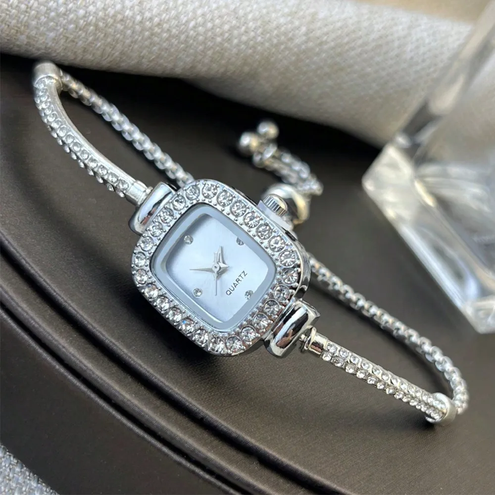 

Элегантные женские кварцевые часы-браслет с квадратным циферблатом, украшенные стразами