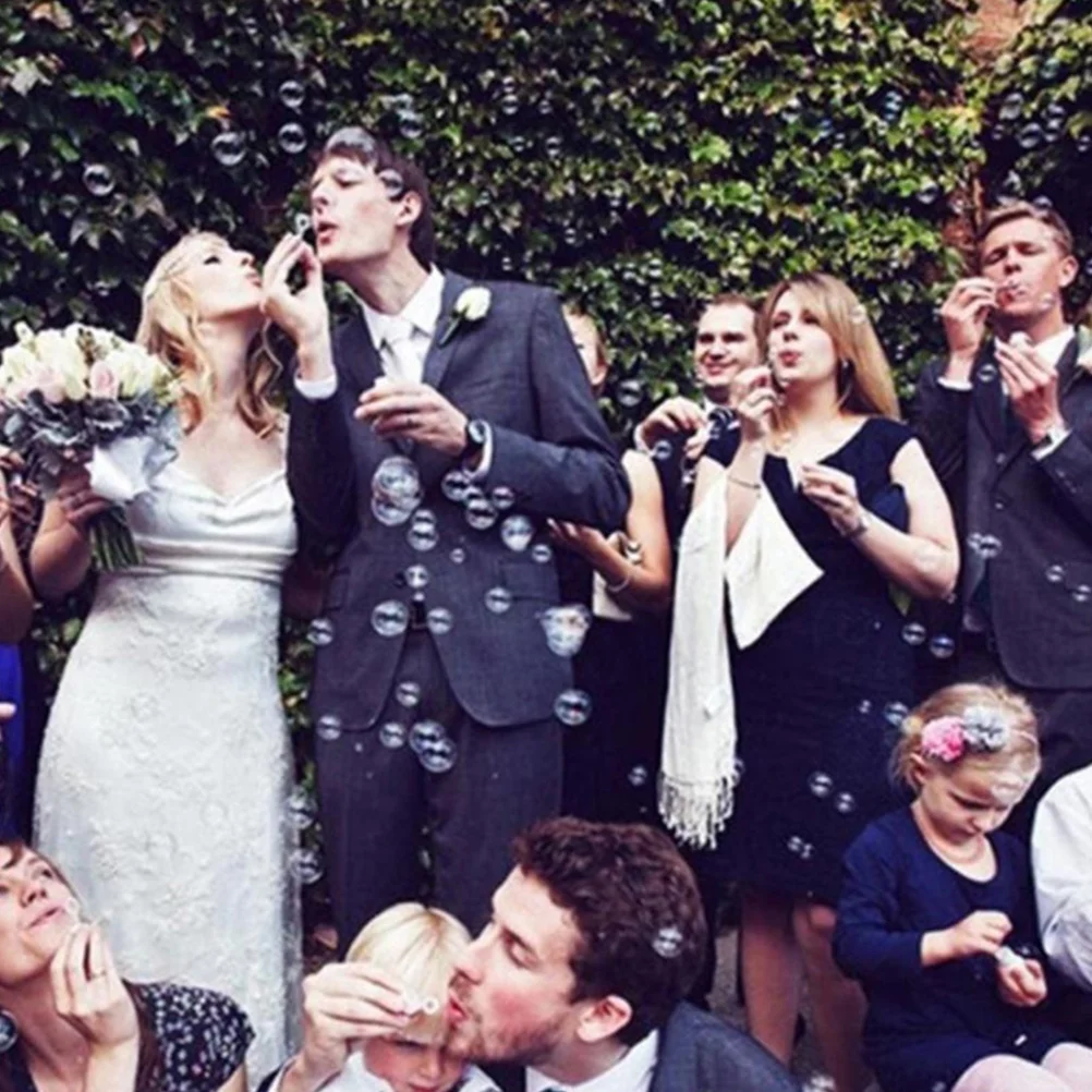 24 قطعة من أعواد الفقاعات الفارغة على شكل قلب قابلة لإعادة الاستخدام وقابلة للغسل زجاجة فقاعات بلاستيكية للمناسبات الخارجية والعطلات الصيفية والترفيه للأطفال