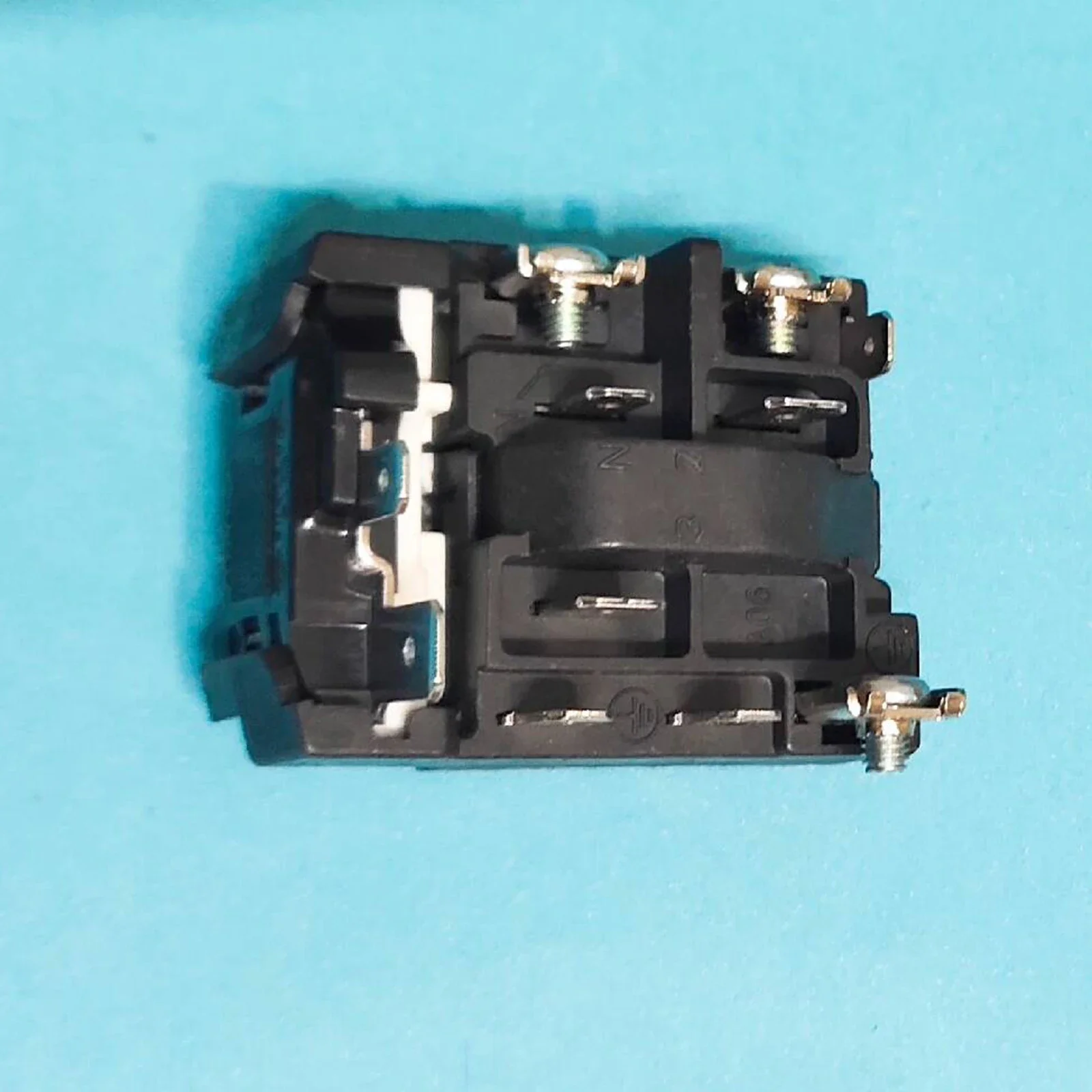 Suitable for refrigerator refrigeration compressor overload protection relay QP3-15A-G1