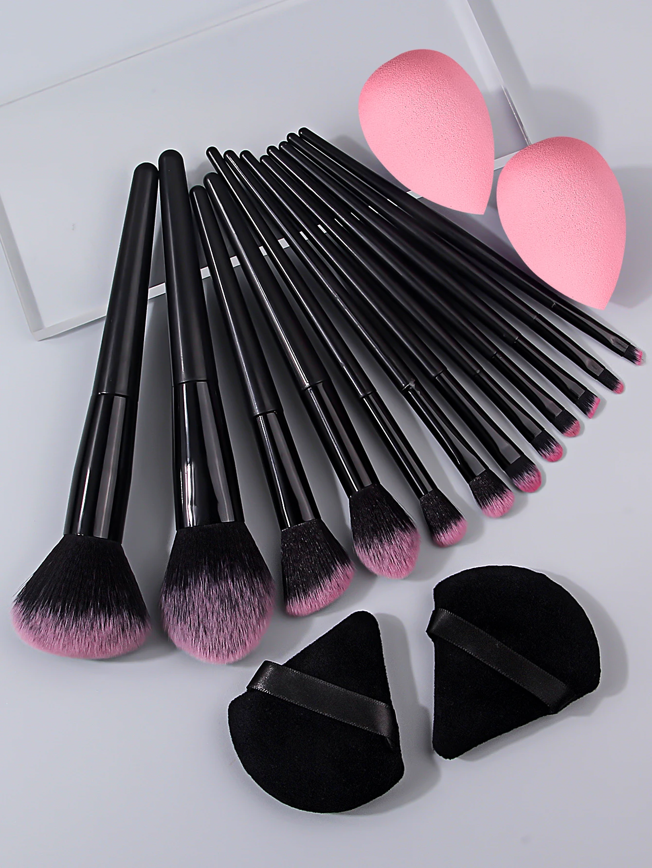 16-teiliges professionelles Make-up-Pinsel-Set, loser Puderpinsel, Rougepinsel, Gesichtsset + antihaftbeschichtetes Puder-Make-up-Schwamm-Set
