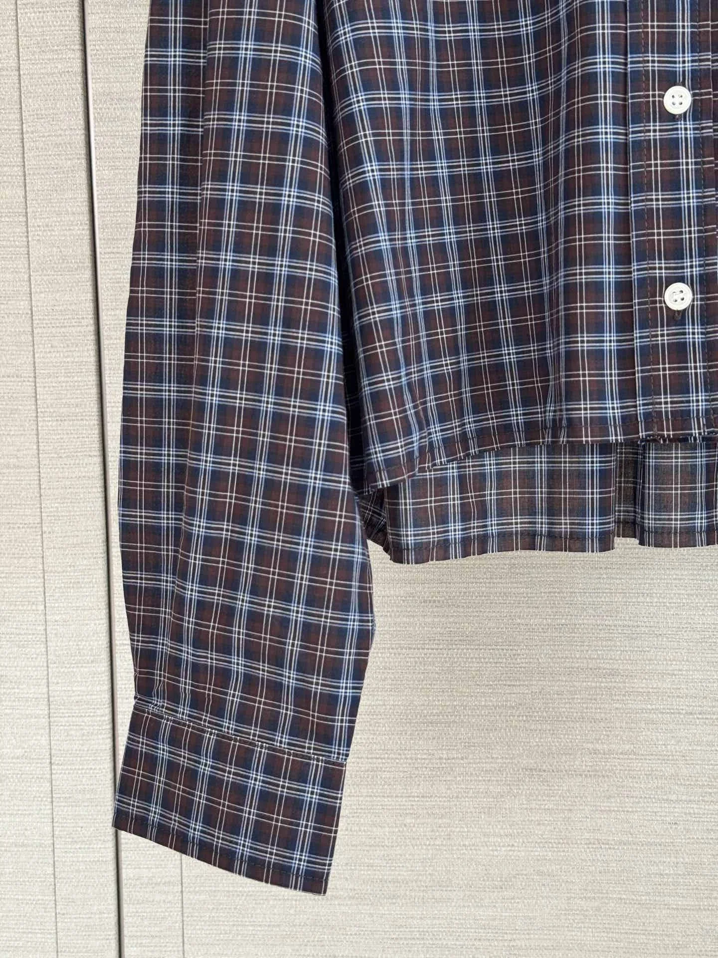 2026 Custom Dark Plaid Cropped Shirt Women Collar Long Sleeve Elastic Hem Loose Check Blouse Custom Logo Fall Top view 5