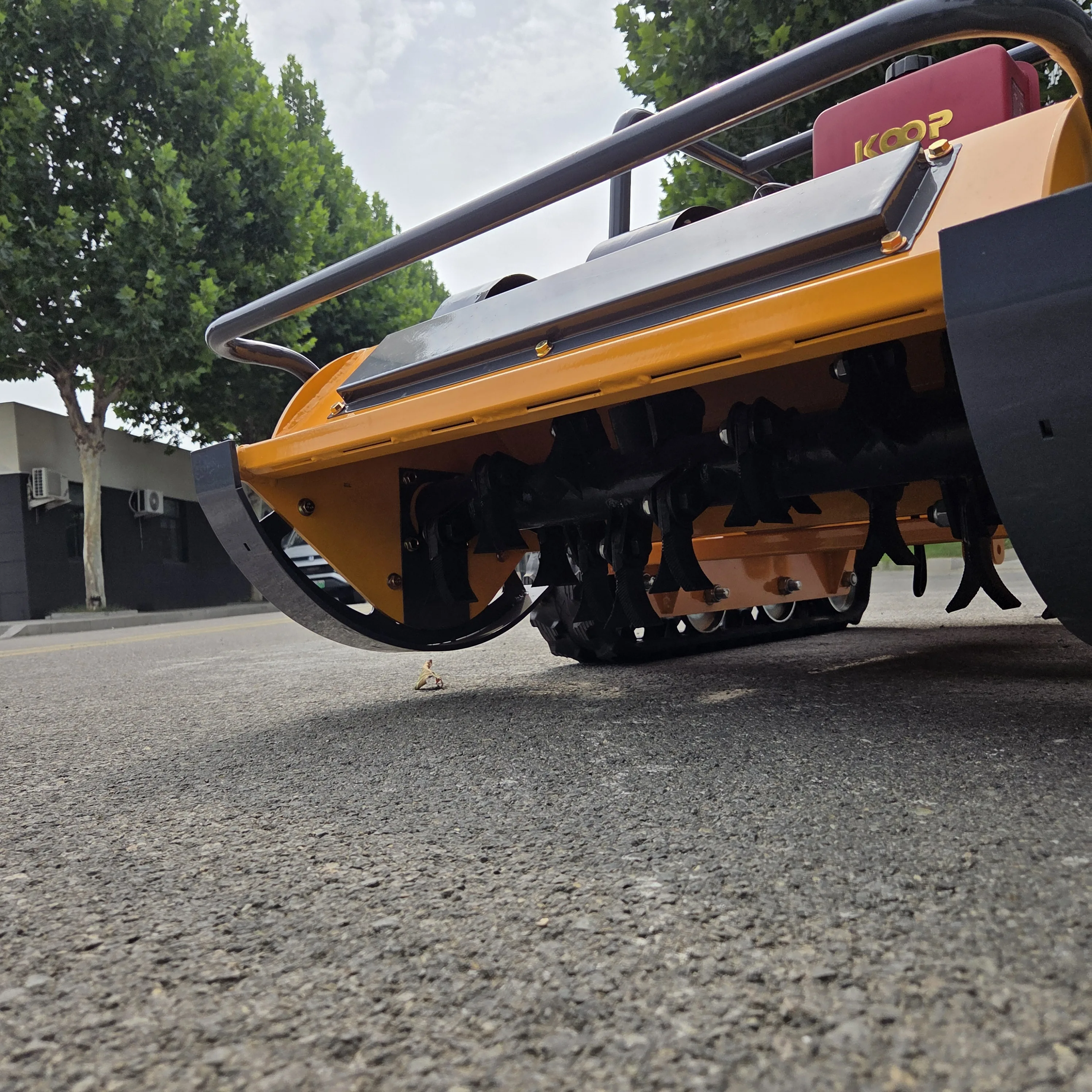 CE EPA Certified Medium-Sized Diesel Remote-Controlled Robot Flail Mower – All-Terrain, Agricultural Rubber, 500mm-1200mm