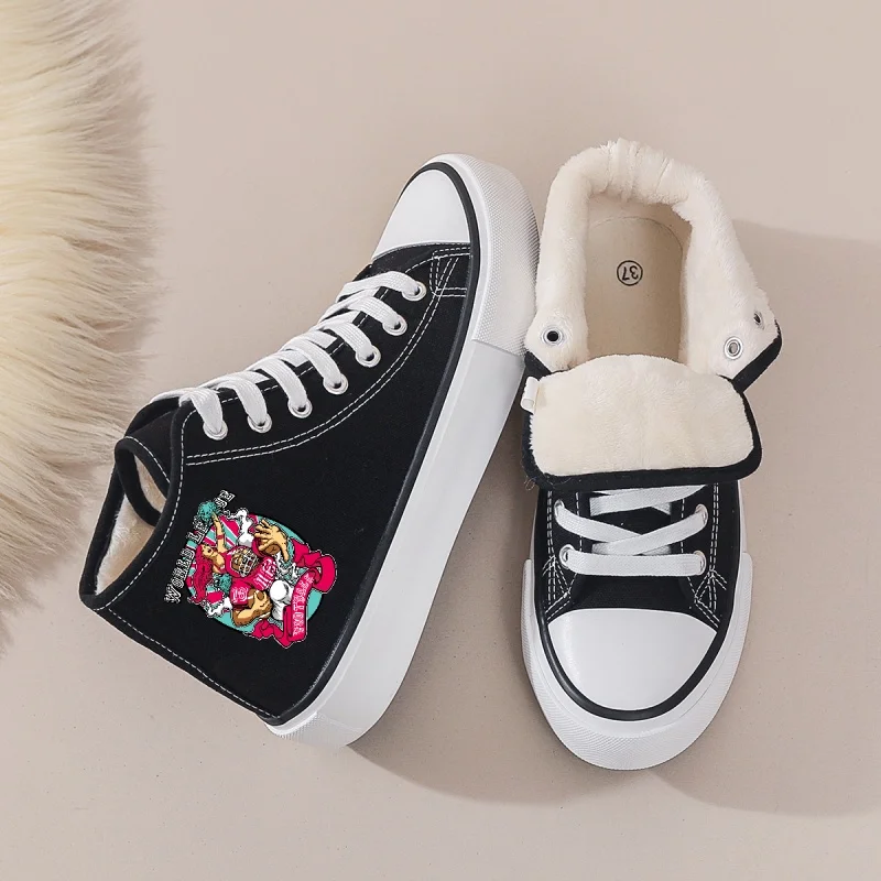 

Женские черные парусиновые кроссовки на флисовой подкладке: мультяшная вышивка, массивная подошва, высокие кеды. Теплая осенне-зимняя повседневная одежда.