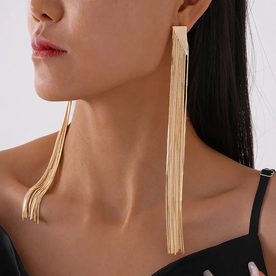 

1 Pair of Trendy Stylish Golden Dangle Earrings Long Style Design Match Daily Outfits Party Accessories Fashionable Stuff