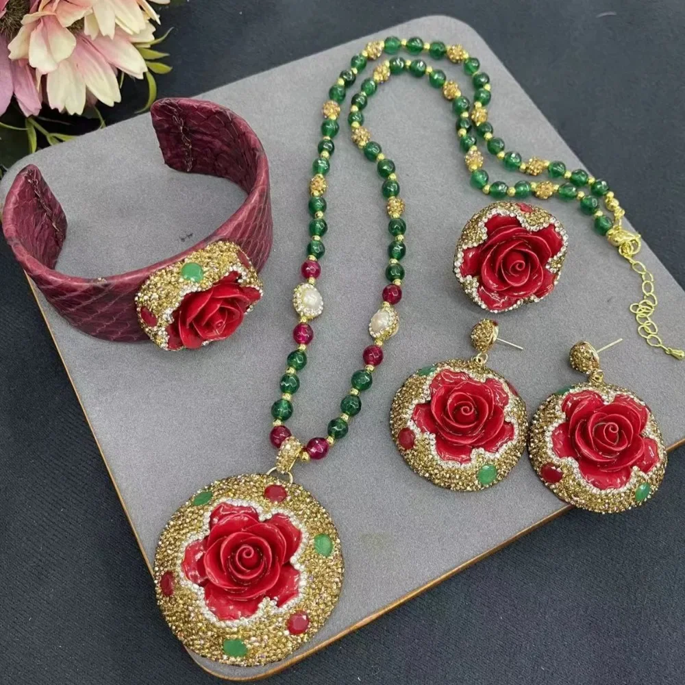 

New Peony Resin Necklace Set for Women with Luxurious and Personalized Jade Chalcedony Inlay, Exquisite Jewelry for Ladies