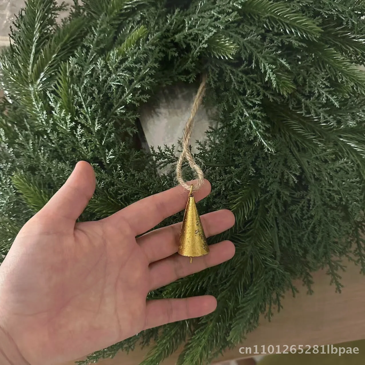 

12\ Spot Norfolk Cypress Pine Mixed Wreath with Bell European Style Christmas Decorations Flower Ring Bell with Bowknot Velvet