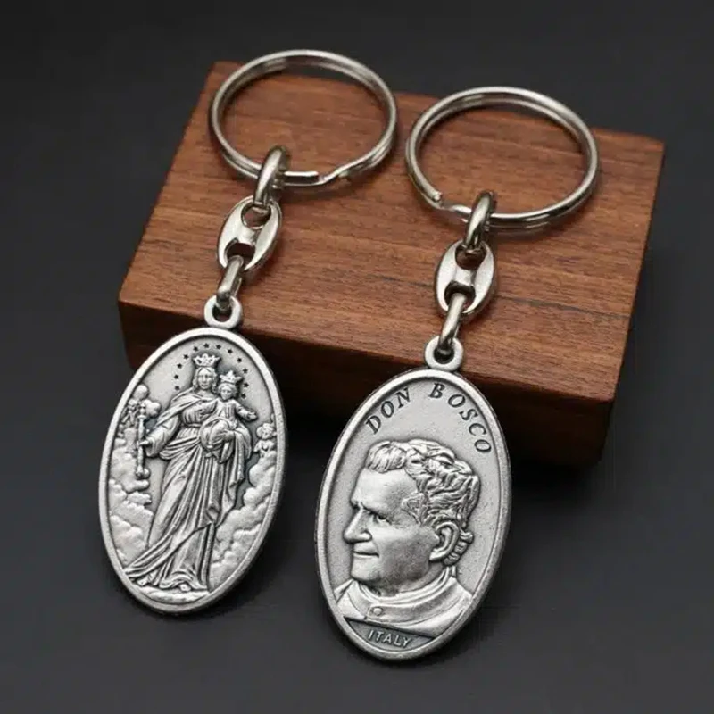 Chaveiro de liga dupla face Nossa Senhora ajuda aos cristãos e Don Bosco Orar por nós Medalhas Chaveiro católico oxidado de prata