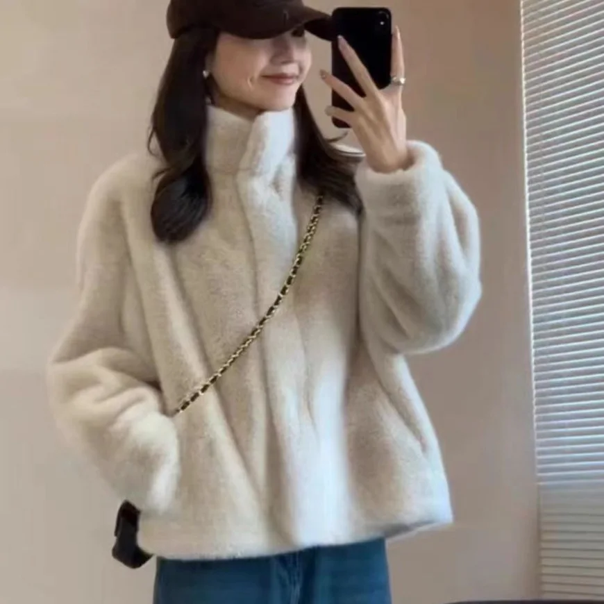 

Warm Plush Coat Polo Collar Women's Winter Thickened Short Fur Jacket Collar Stand-up Integrated Leather And Fur Upper Body