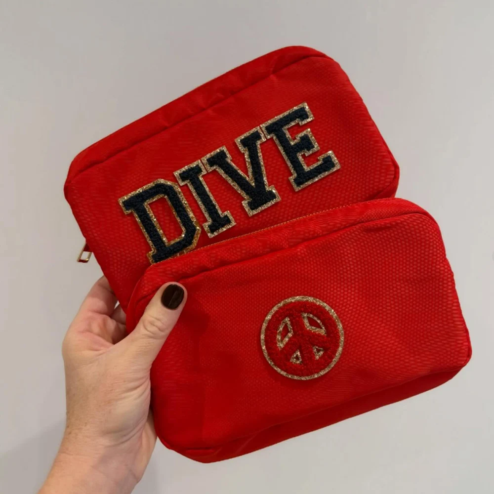 S /M/L/XL الأزرق الداكن النايلون الحقيبة عيد الميلاد الأحمر النايلون الحقيبة حقيبة مستحضرات التجميل السفر حقيبة أدوات الزينة السفر المنظم مهرجان الهدايا حقيبة