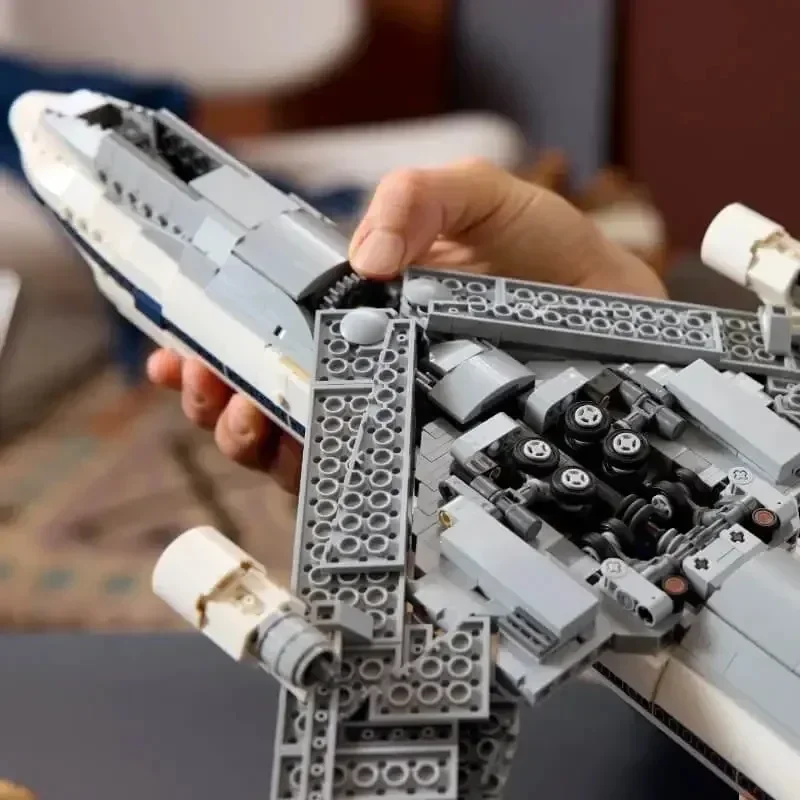 2025 New 10360 Shuttle Carrier Aircraft Space Plane Bricks DIY Assemble Model Educational Toy For Children Gift