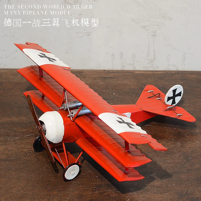 Retro tin plane model German World War I Red Baron three-wing fighting plane model shop decoration ornament