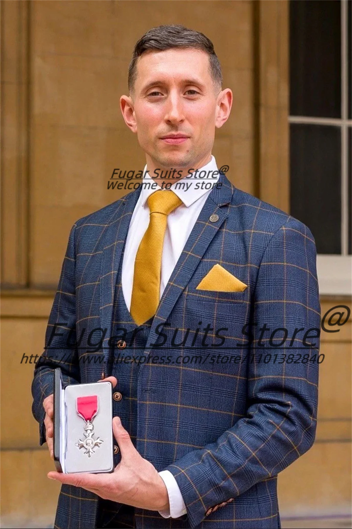 

British style Customized Plaid Men Suits Prom Notched Lapel Groom Tuxedos Business Jacket+Double Breasted Vest+Pants Ropa Hombre