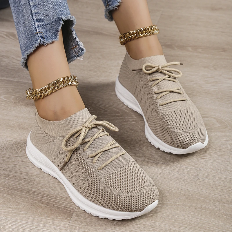 2023 Summer New Women's Shoe Sports Casual Mesh Breathable Shoes Lightweight and Versatile Knitted Running Shoes sneakers women