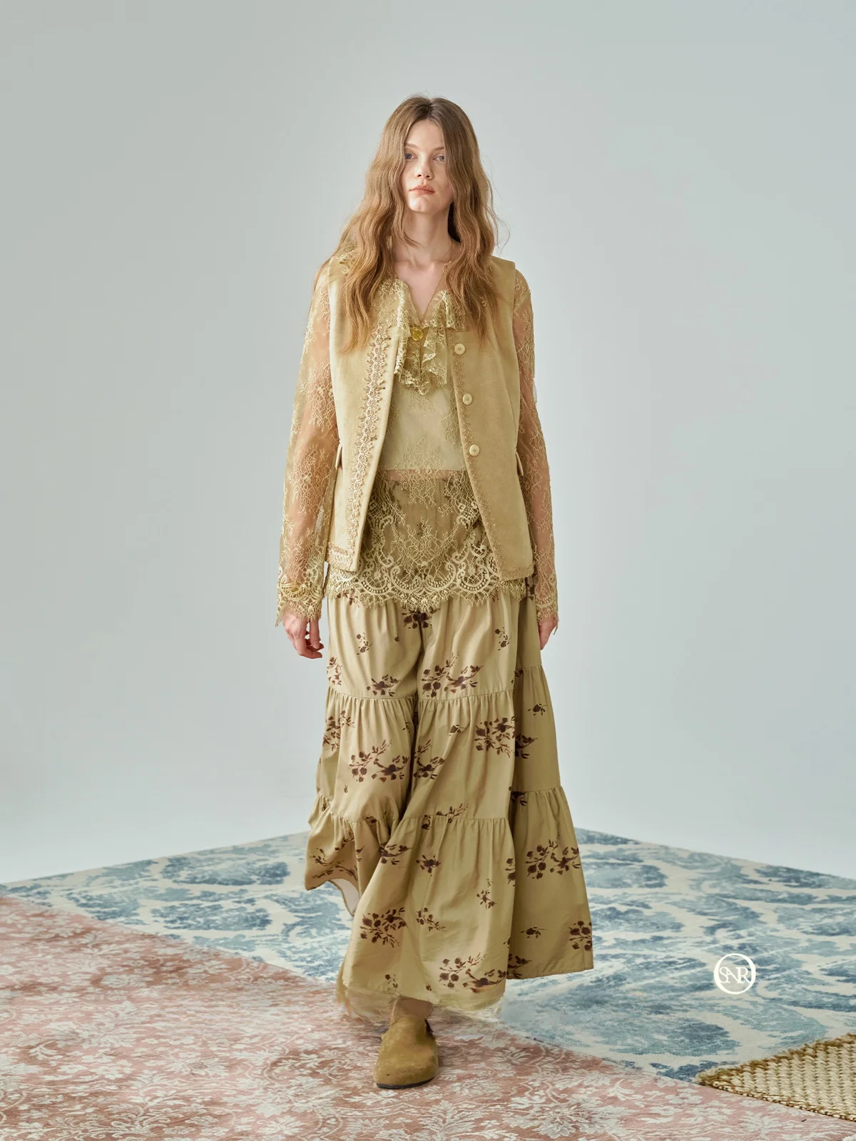 

Жилет из замши ручной работы с узором «рисовая линия» и «пшеничный колос», оригинальный дизайн, круглый вырез, 95% полиэстер, 5% эластан, однотонный.