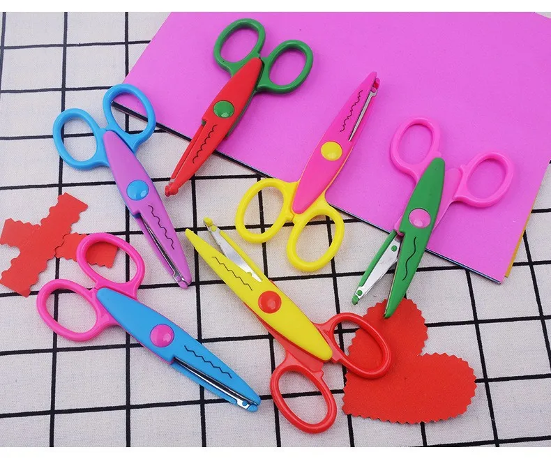 12 Pcs Handmade DIY Album Lace Scissors Photo Cardboard Pattern Safety Scissors Cartoon Waves Sawtooth Semicircle Hand Lens