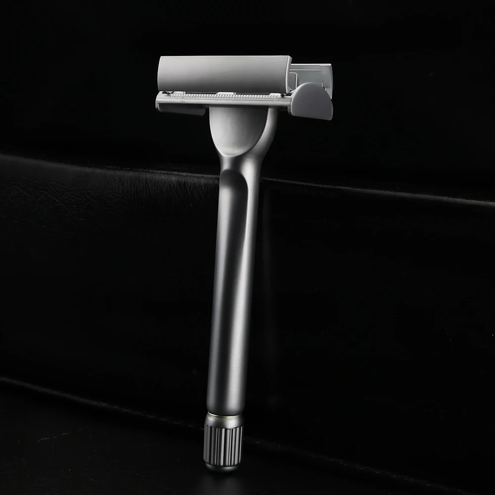 Men's Twist-Open Butterfly Head Manual Shaver with Anti-Snag Design Alloy Razor Old-Style Double-Blade