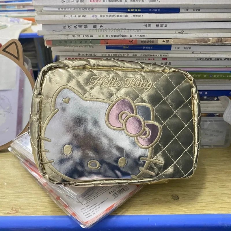 Sanrio Hello Kitty Mini borsa per il trucco in PU lucido ricamato per le donne borsa per la toilette con cerniera nuova e carina alla moda portatile