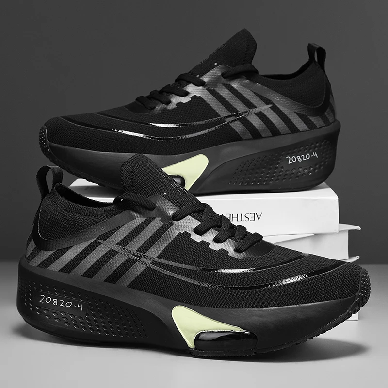 

Large-size Couple-style Running Sports Shoes for Young Marathon Runners Suitable for Outdoor Use Providing Lightweight Comfort