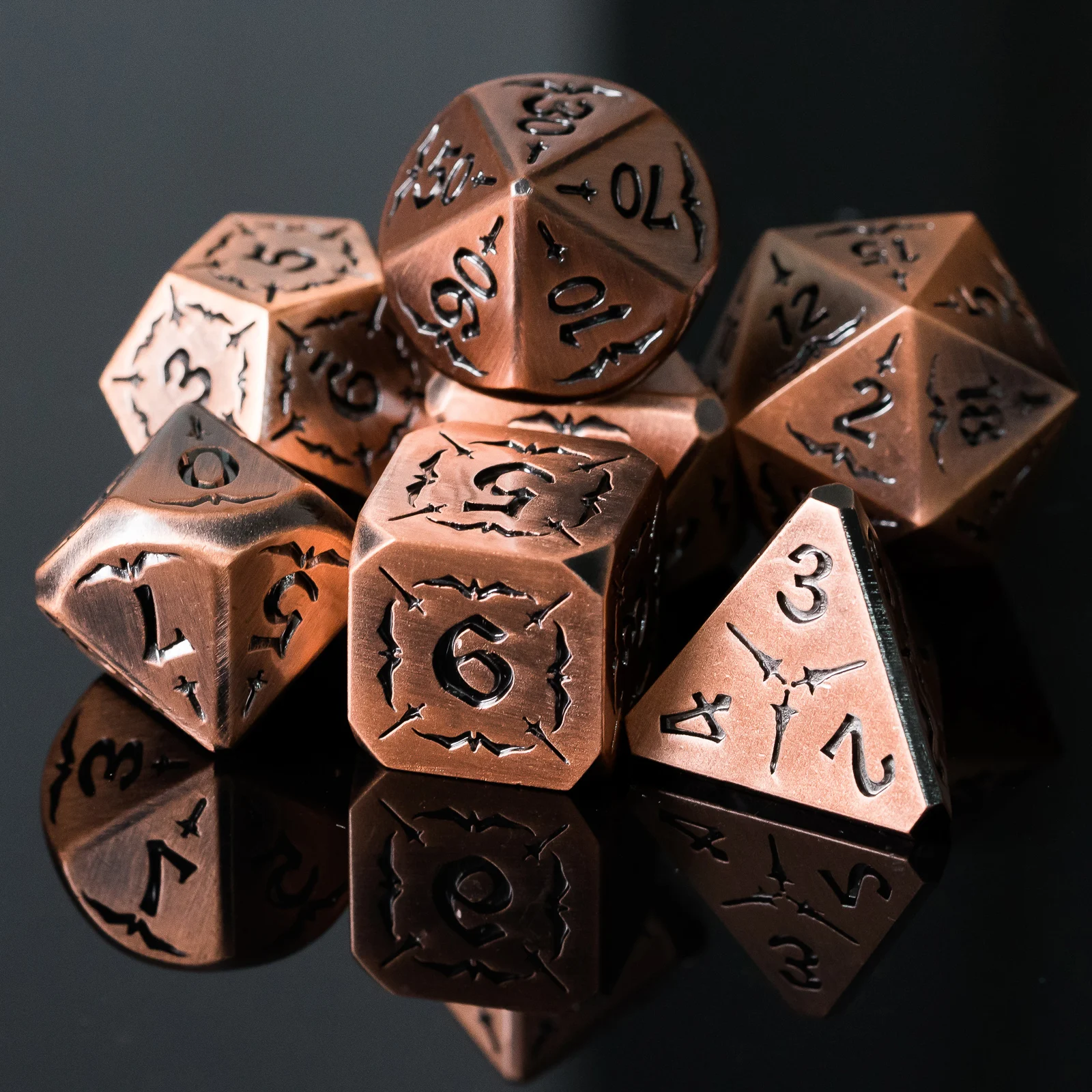 Cusdie conjunto de dados de metal, 7 peças, metal d & d dice, metal não perturbe, conjunto de dados de metal polhedral, jogo de dramatização, mtg pathfinder