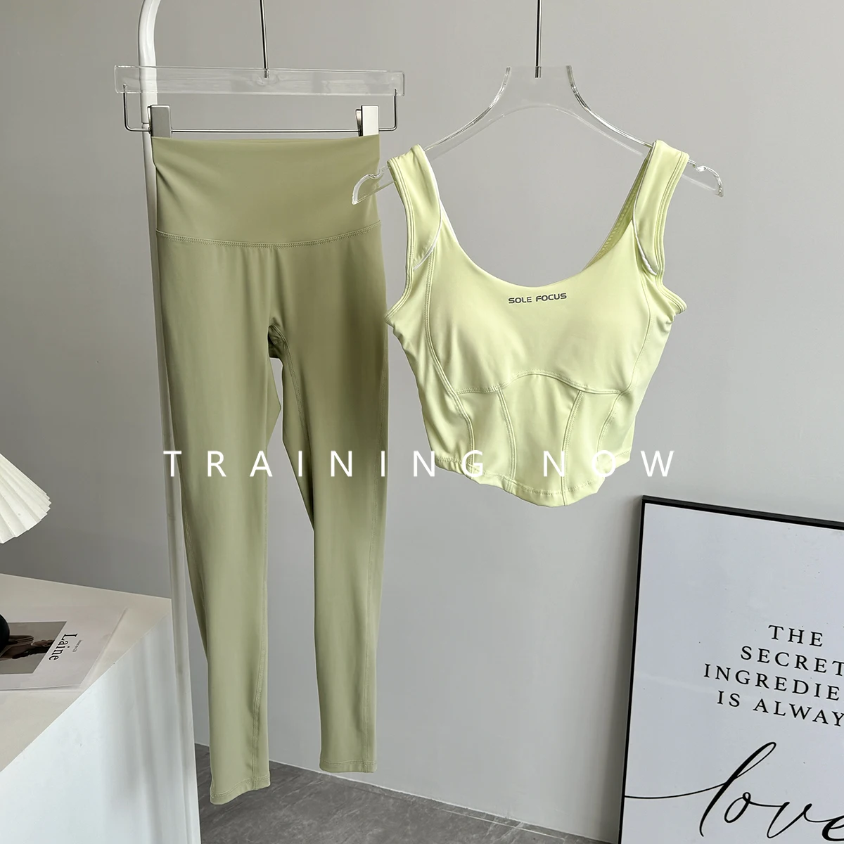 

Спортивный костюм для бега для женщин летом 2024, новый противоударный бюстгальтер, костюм для йоги, жилет, быстросохнущий костюм для фитнеса и тренировок